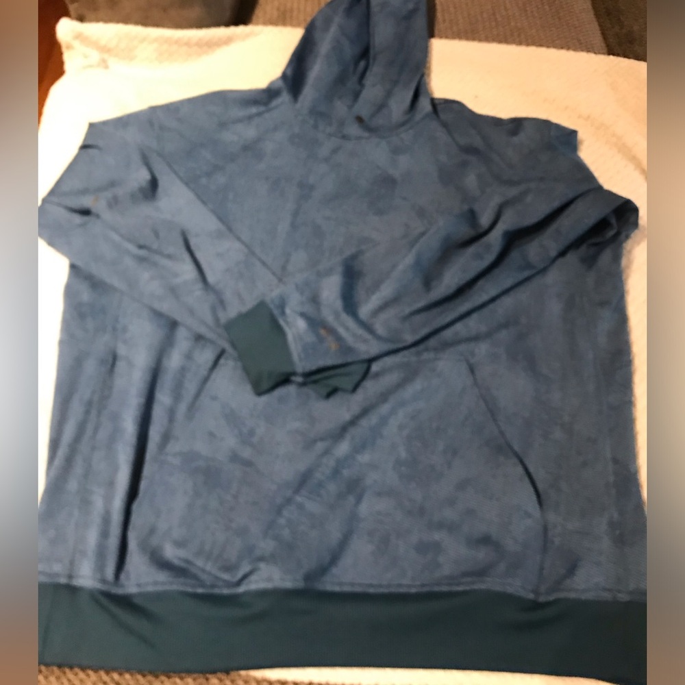 Lulu sweatshirt size L
